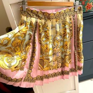 Versace-style high waisted pleated skirt size XS
